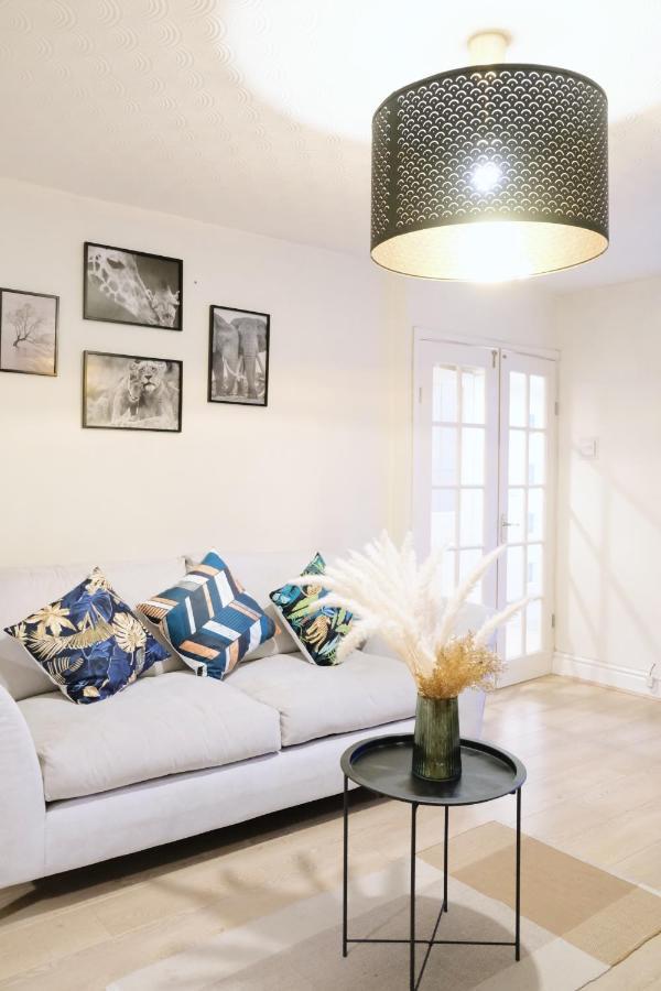 Bee Stays - Maliston House Great Sankey Bagian luar foto